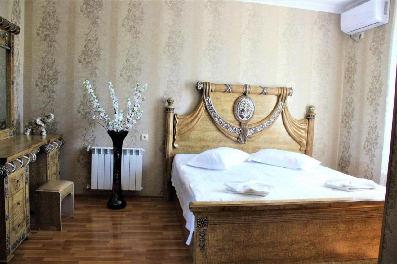 Hotel Oniks Koutaïssi Extérieur photo