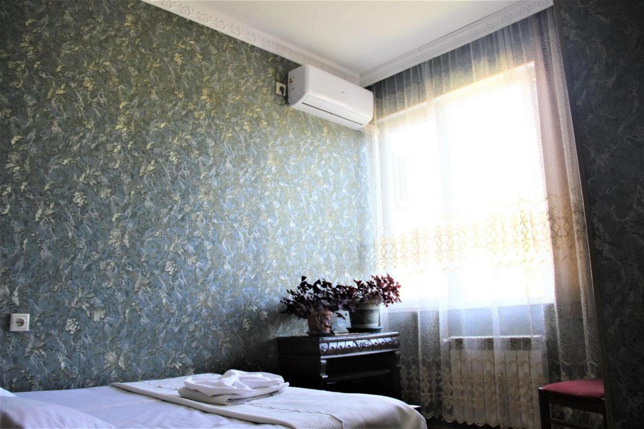 Hotel Oniks Koutaïssi Extérieur photo